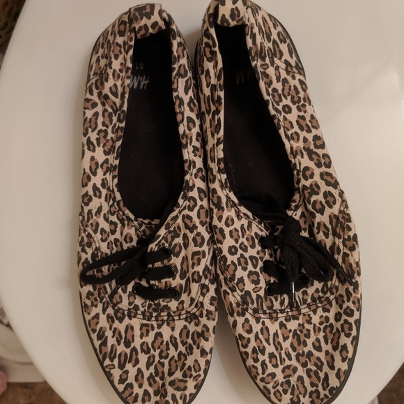 H&M Shoes - h&m leopard print shoes